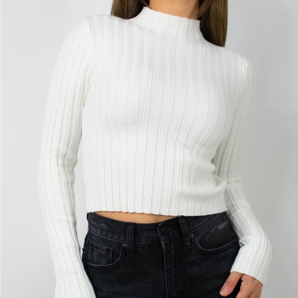 ❌SOLD❌ Grey Bandit | Shay Long Sleeve - Picture 2 of 8